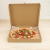 karton-na-pizze-32cm-szary-330x335x40-mm-propozycja-zastosowania-cb2031-10.png